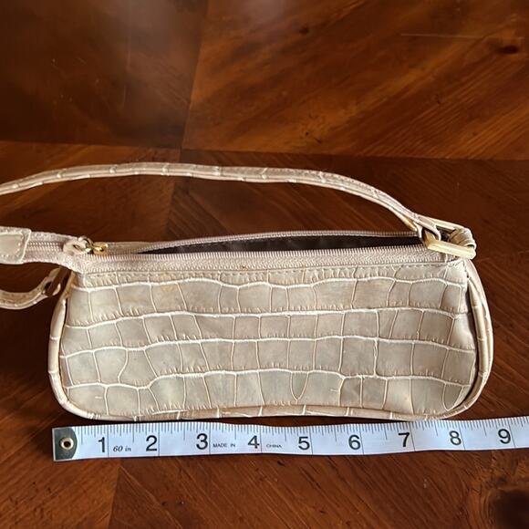 Kenneth Cole New York Gold Metallic Faux Leather Snakeskin Tiny Purse Evening - Picture 7 of 8